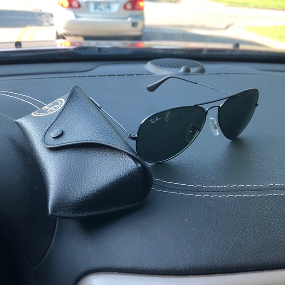 Ray Band Aviator sunglasses black